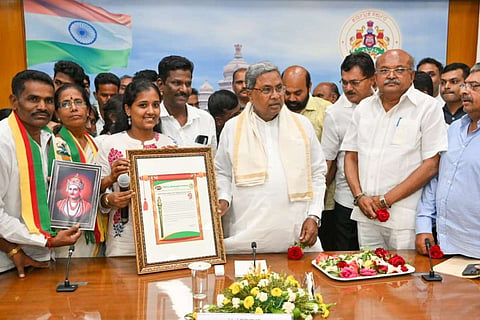 CM Siddaramaiah meets Makkal Sammoga Needhi Peravai