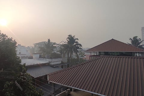 Smoggy skies of Kochi city