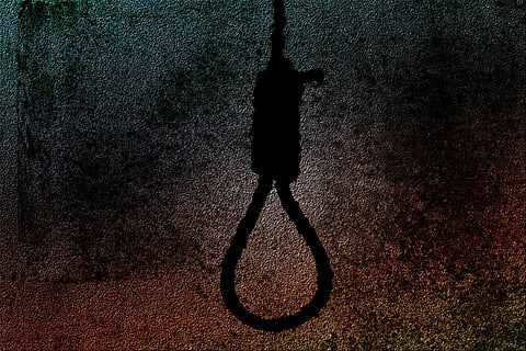 17-year-old TN girl upset at not getting cell phone, kills self