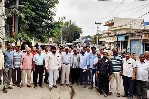 Hyderabad residents up in arms against a proposed toddy shop in their colony
