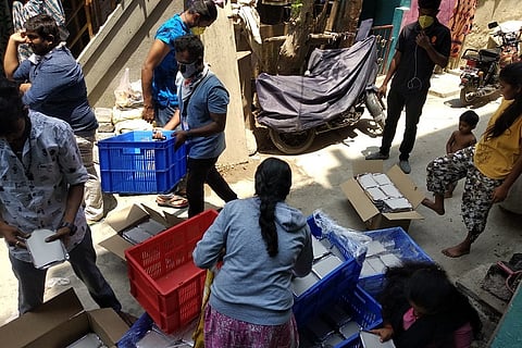 In Bengaluru, several good samaritans offer food to communities during lockdown