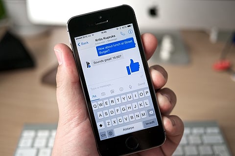 Facebook planning to bring chat back into main app