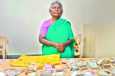 70-year-old woman begging on Hyderabad streets found with Rs 2 lakh