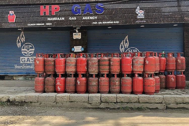 Domestic LPG prices raised by Rs 29 per cylinder; 2nd hike since West ...
