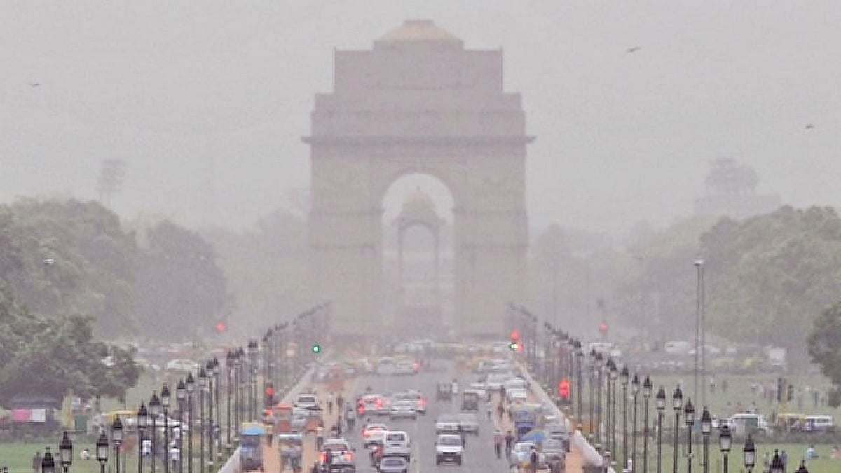 <div class="paragraphs"><p>Delhi AQI remains 'Severe'</p></div>