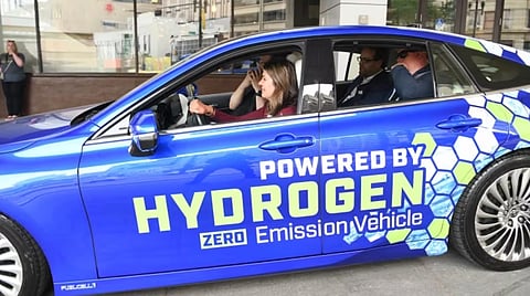 Premier Smith test drives a hydrogen fuel cell electric vehicle