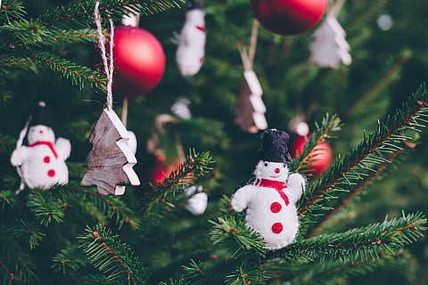 Subtle and attractive Christmas tree decorations for people's Christmas tree.