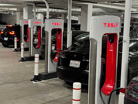It was an interesting idea but there are now too many blocks on the road to electrification for the scheme to work and both governments and manufacturers are pulling back. The Trudeau Liberals should, too 