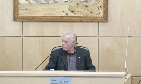 Quesnel's Mayor Ron Paull came under huge personal attack over his wife's interest in Tom Flanagan's book 'Grave Error.' However, an indigenous pyschologist says there's nothing in it worth controversy.