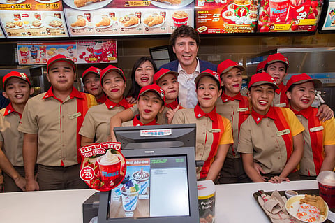 Prime Minister Justin Trudeau made a stop at Jollibee North Harbour Branch after landing in Manila to attend the ASEAN Summit.