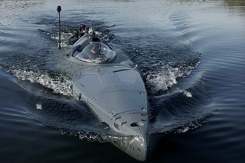 Shadow Seal is a unique four man Tactical Diving Vehicle (TDV) design that enables the discrete and covert transportation of four operators and equipment on the surface, semi-submerged or fully submerged. 
