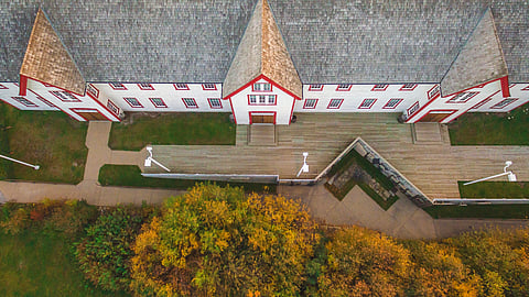 A new petition by Common Sense Calgary to reverse the Fort Calgary name change has already racked up close to 4,000 signatures. 