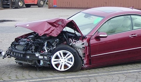 Crashed Mercedes-Benz CLK Coupe C209