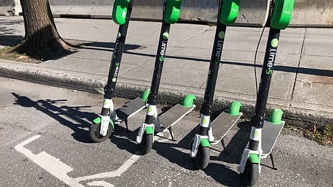 Scooter parking Montreal 