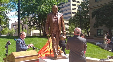 Winston Churchill statue unveiled at McDougall Centre in Calgary