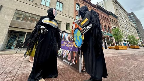 Protesters outside Ottawa 