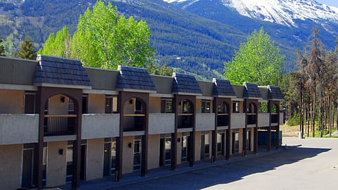 Maligne Lodge 