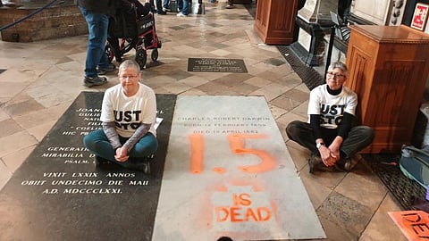 Just Stop Oil deface Charles Darwin's grave