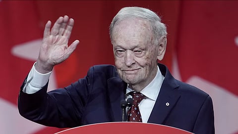 Jean Chrétien urges Liberals to hit US with energy tax