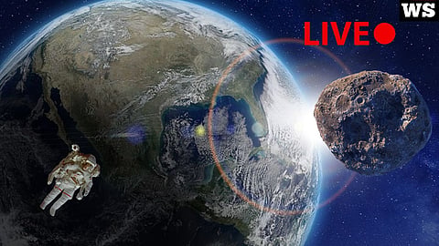 Asteroid, earth