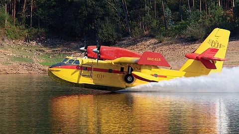 The De Havilland Canadair 515 (DHC-515) amphibious firefighting aircraft. 