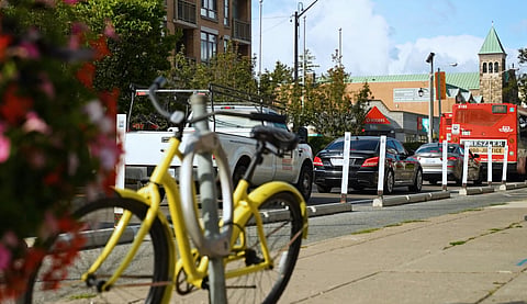The Government of Ontario has begun restoring motor-vehicle lanes on Bloor Street West