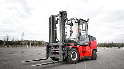 Fork lift