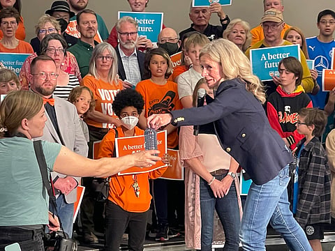 Projections show Alberta NDP winning slim majority government