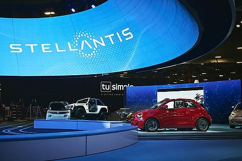 Stellantis arbitrator rules vaccine mandate must be lifted