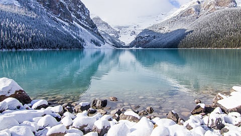 Avalanche control work on the Icefields Parkway closes road
