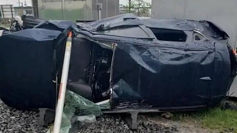 WATCH: GO Train collides with car in Toronto