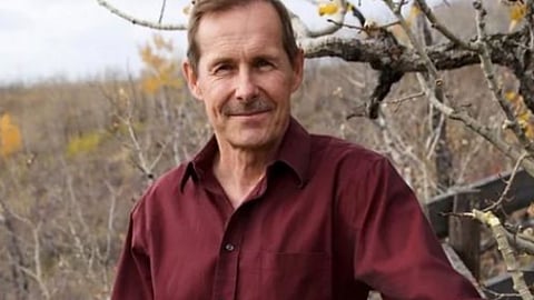 Tribunal rules against unmasked Calgary chiropractor Wall