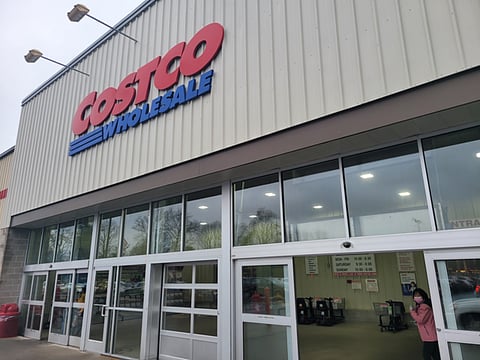 Costco plans for liquor store and gas station in new Alberta warehouse