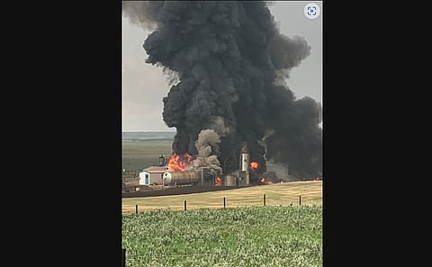 Lightning strike sparks fire at Sask oil site