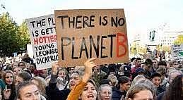 Feds edit climate change pledge