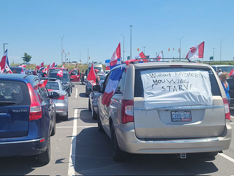 Convoy conducts 'slow-roll,' occupies downtown Ottawa in support of Dutch farmers