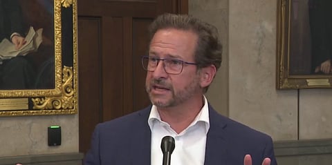 'What the hell is that?' Bloc leader reacts to long lines at passport offices
