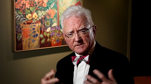 Senior doc says Alberta politicians 'playing medicine.' media driving 'hysteria'