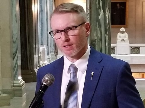 Government-assisted suicide removed from Sask’s 811 healthcare help line