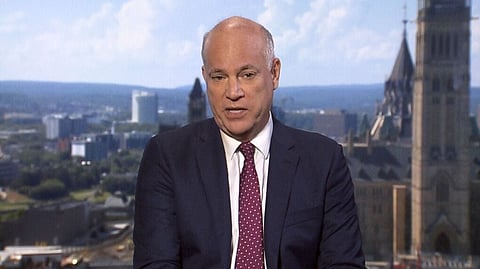 WATCH: CTV's McGregor shoves Tamara Lich supporter outside Ottawa courthouse
