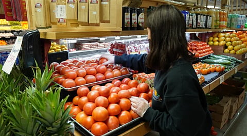 One in four Canadians dipping into savings to afford food