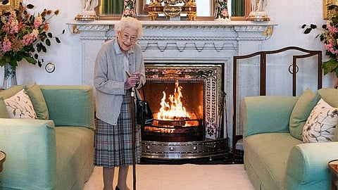 Fears grow over Queen Elizabeth's health