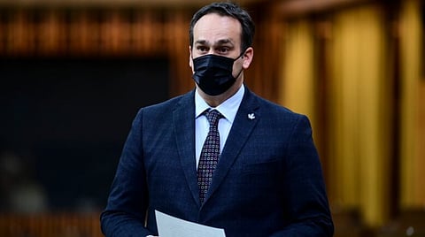 Liberal MP falls for fake Freedom Convoy account, gets called out by Poilievre
