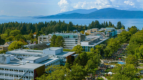 Western universities not forcing students to be COVID vaccinated
