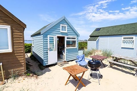 THOMAS: 'Grabba the hut' for just $730,000