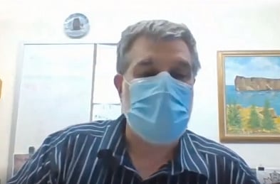 Ontario immunologist calls masks “crazy” but officials not swayed