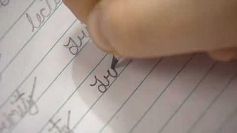 Ontario government brings back cursive writing, typing in schools