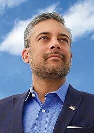 Khan stepping down as Alberta Liberal leader