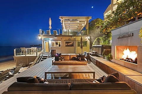 NHL legend paid US$6 million for Malibu mansion, lists it for US$75 million