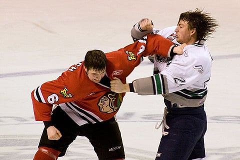 Study finds NHL enforcers die 10 years younger than their fellow players